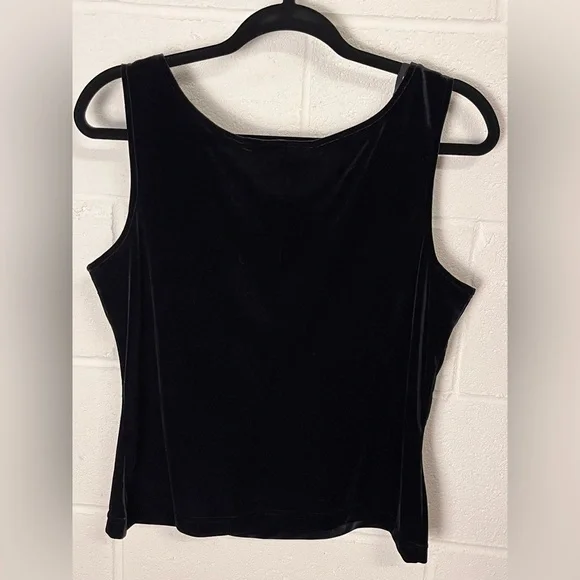 🌻$11 Deal!🌻 Victor Costa Women's Black Velvet Tank Top Size L $11 DEAL - Picture 2 of 5